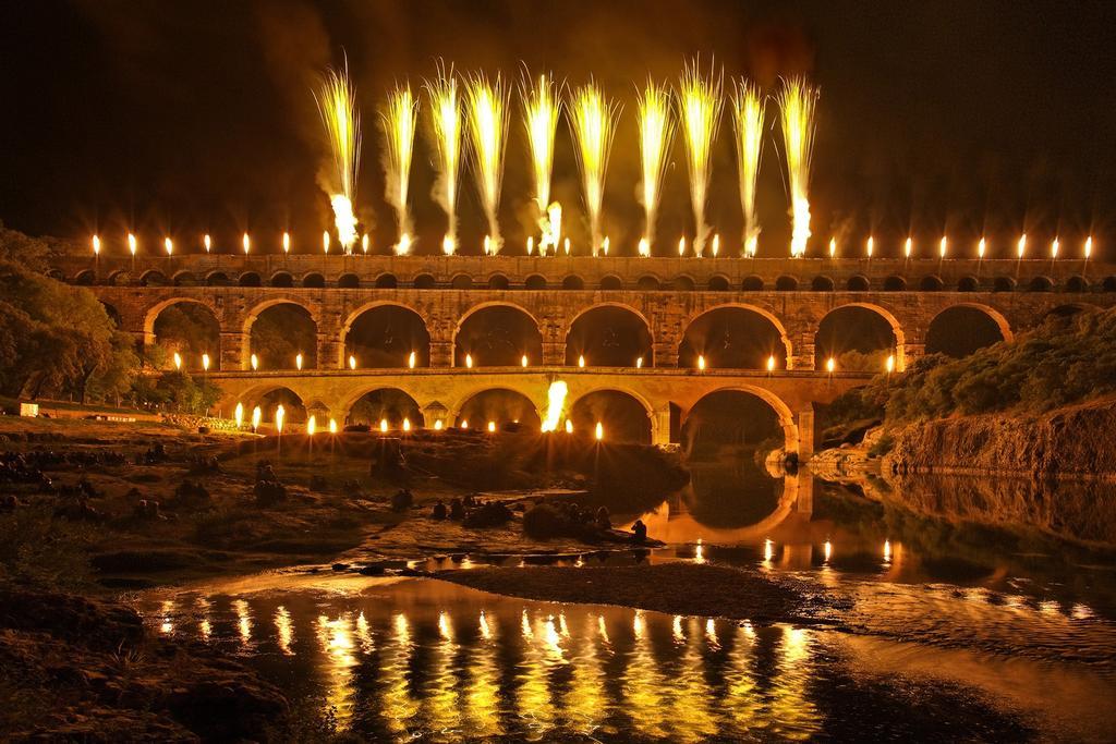 Le Mazet Des Cigales Villa Vers Pont du Gard Luaran gambar